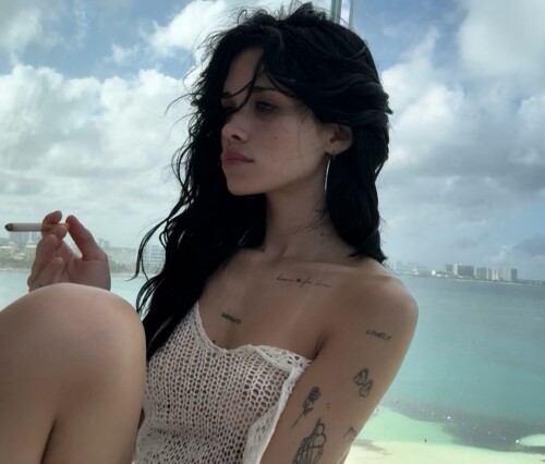 nessabarrett RDownload9354b7e8e758d9a5