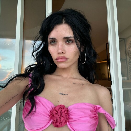 nessabarrett RDownloada76d71563bb958d9