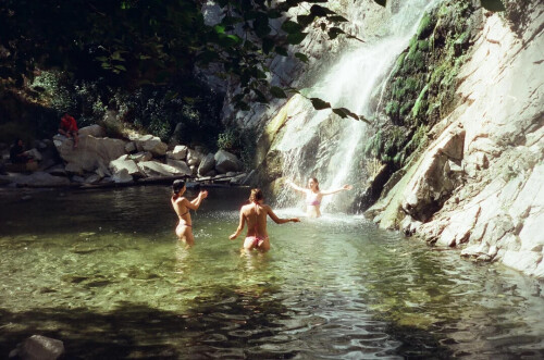 new pics of bikini xochitl gomez on hike day v0 euieikluwouf1d44e4a5ae614694e