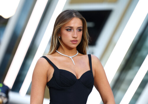 nhhyoee915d052744d8f78c7