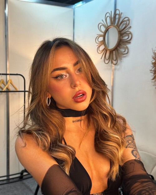 nicki.nicole 20250125 0001aec682ce2da4d6a3