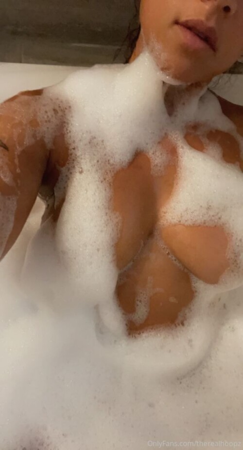 nicole alexander 67119582eeb9e424c6d3