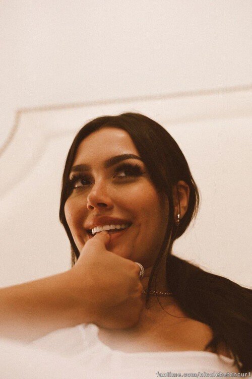 nicolebetancur1 03 1b02baa7c5f231e19