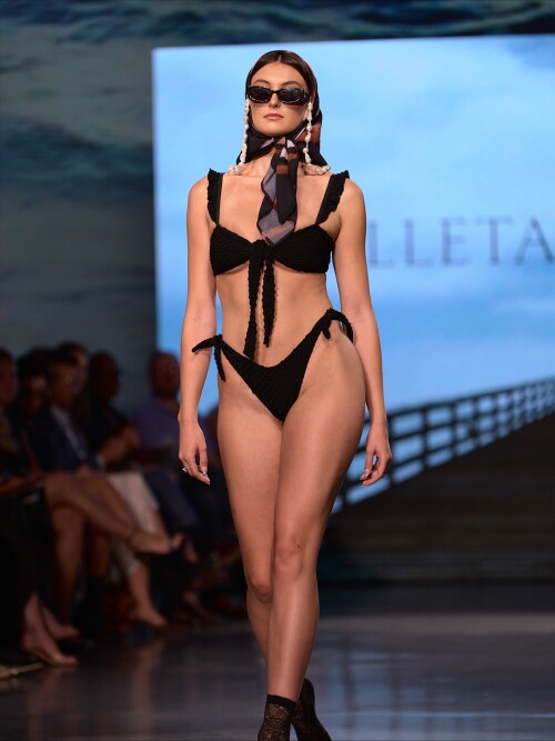 noahgabrielphoto2025 09 18 00 45 3446f402d5 c023 4b65 a753 7c6b1bcf861b8fd8e4c7c30c1220