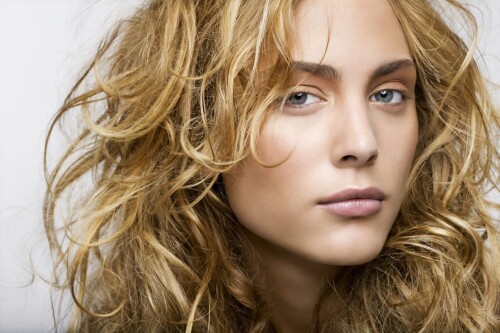 nora arnezeder1011