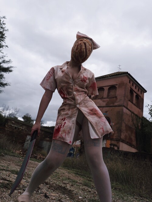 nyukix GbPYC VakAAuhja1b84c0a84b35d392