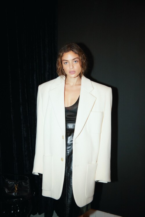 odeya rush for content mode magazine november 2023 18bb35904f3165d5ad