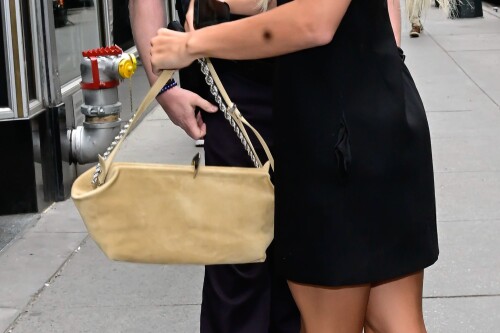 olivia 145a09cff44fabae522