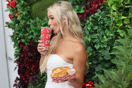 olivia 17e3b93e9af71abc62