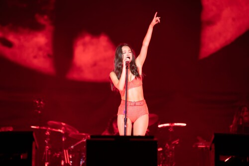 olivia 25927690f14f35a2da