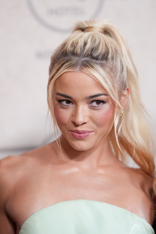 olivia 30dbd3c616c52e82f2