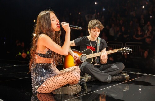 olivia 5565506bc973705f79