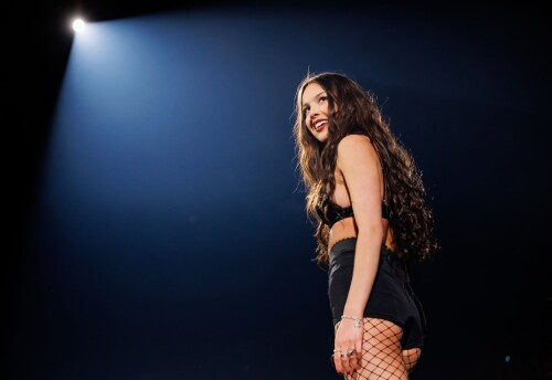 olivia 5988bb7d7149583b7a