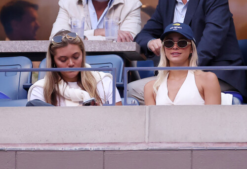 olivia 7049af6e23a336a9f