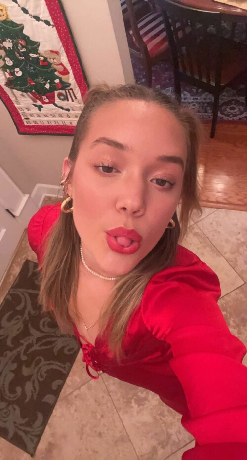 olivia ponton 12 25 2022 6