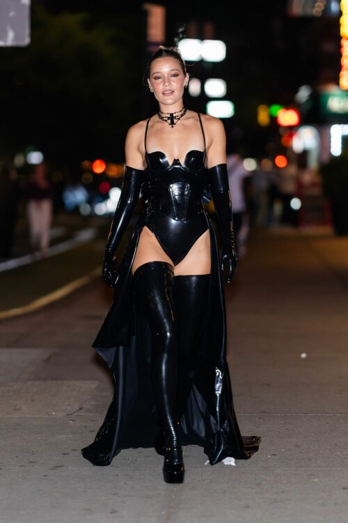 olivia ponton and lily chee celebrates olivia s 21st birthday in new york 06 16 2023 1ba6536ba5b406f
