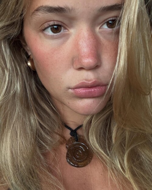 olivia.ponton-20250206-00012a1b92eb40d9ac85