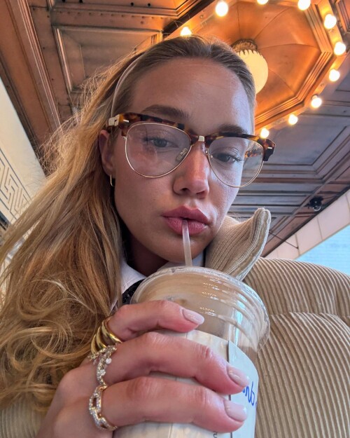 olivia.ponton-20250221-00035fd5bb892ffef9fc