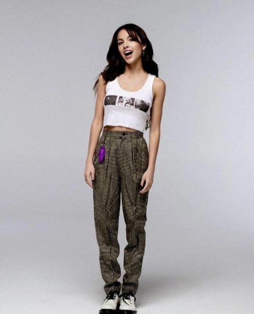 olivia41182a94faadad22fc9