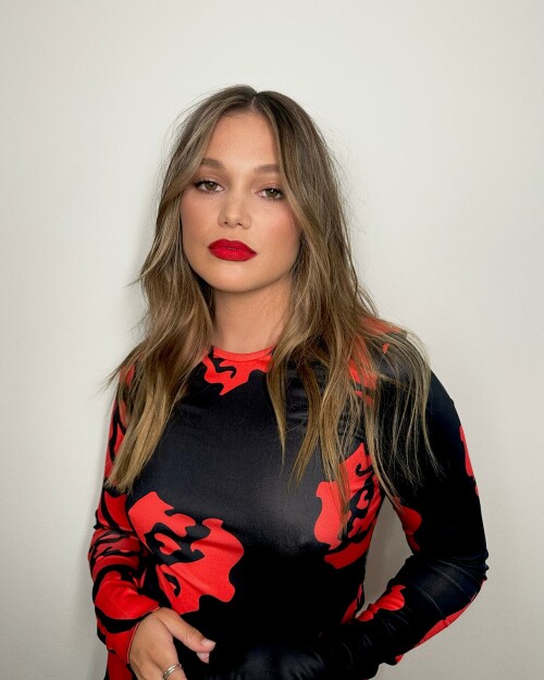 olivia holt 24092023 0003590ff772edb9c51d