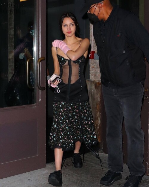 oliviarodrigo traitor 279204698 139394701969932 9051532855346079497 n