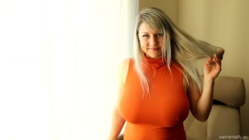 orangeturtleneck 1