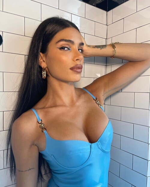 ouO4QN8e09985bf4cd215aa