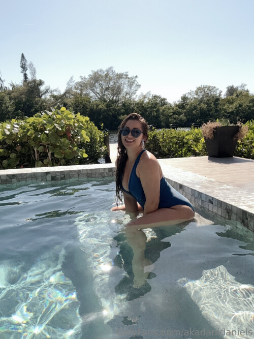 p 10e4c72890bc2d93b5