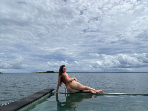 p1 5356ca7834b49a7ee