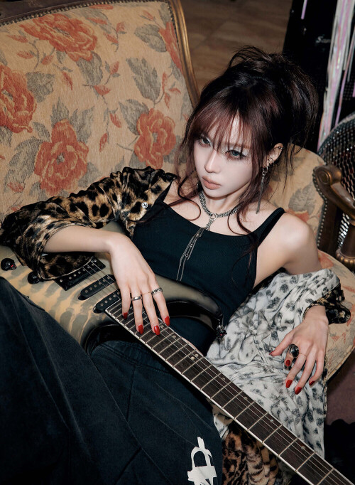 page 60f1b63e77bcff65e7