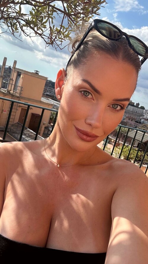paige spiranac 2025 10 06T21 31 3088e7ee052a78b550
