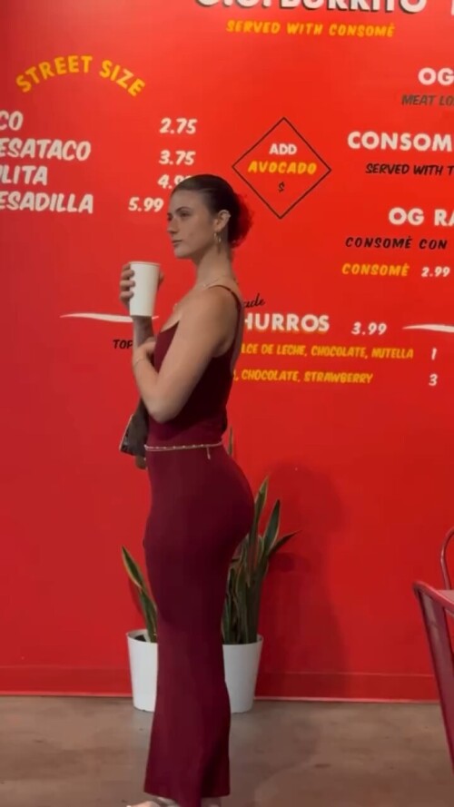 pass me the salsa.mp4 snapshot 00.06.821fb34ed16a917c8e9c83c06706a119f25