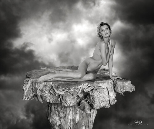 pedestal by gzloaff8403bc97c425f