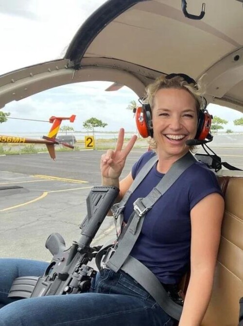 perdita helicopter pilot v0 w2g1kym303na1bdc9f3d6a482daa6