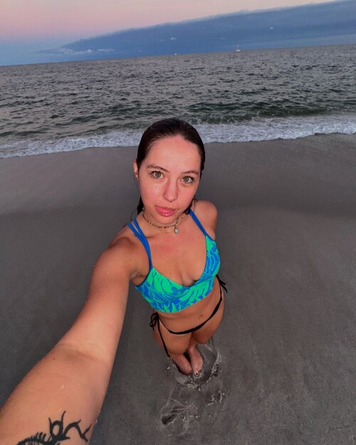 peytoncoffee-posts-2024-12-10-18.30-DDawMMHINDD_1_12-469716943_2596448523899683_1578811187910903837_nb83c443fc9e0c5f4