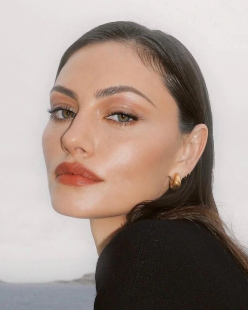 phoebe2cce4727bdfc2314a