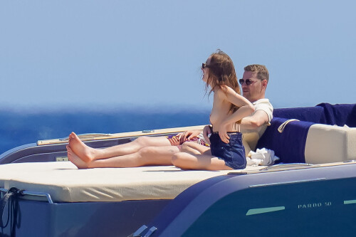 phoebe77555e4f0a6241412