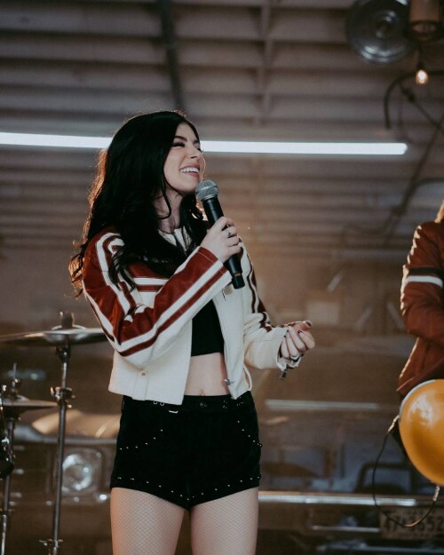 photo1717444232516ed8ebf9bef54b