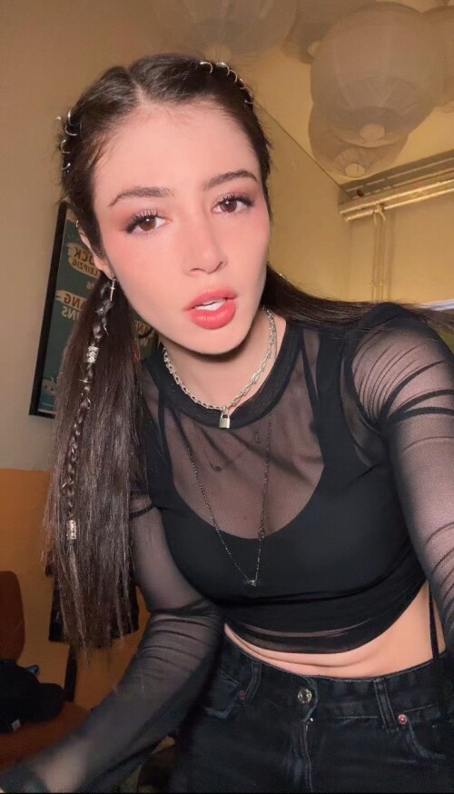 photo17188256434ee6a71795f5a0ba