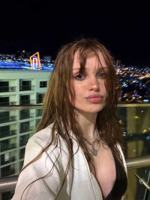 photo 2025 10 18 18 15 15967398d9effe311e