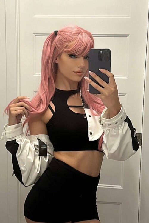 photo 4920210935847693596 y33ed937fa21b214e