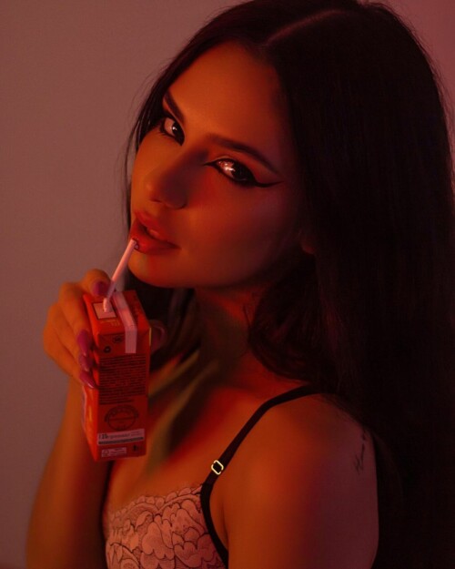 photo 5001749309414288213 yb5ba228e2edcefc1