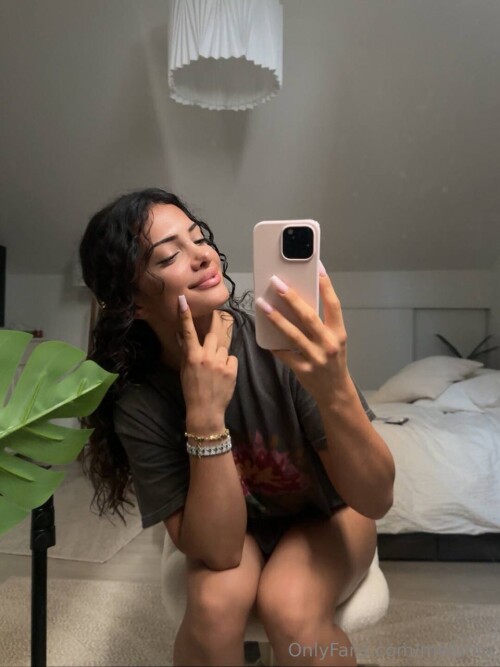 photo 5028547693433171777 y3cf6bc2c9fa36873