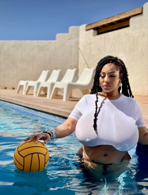 photo 5069111645204229177 y464f992861d98a21