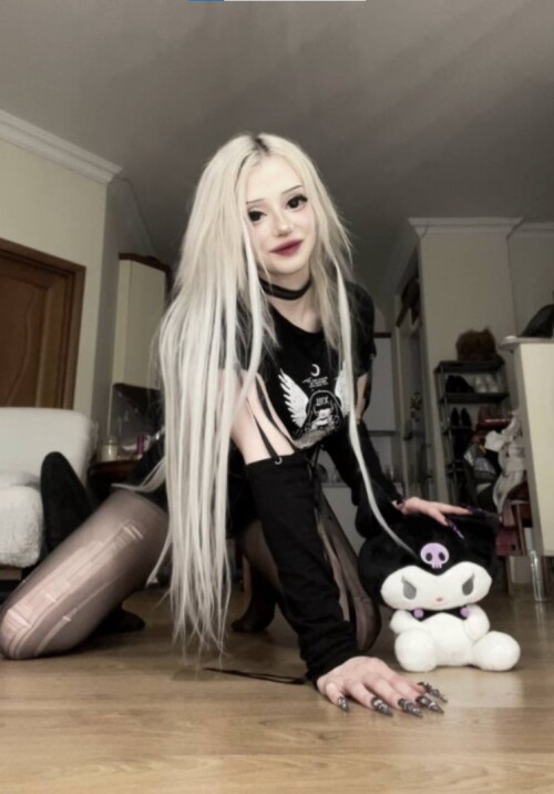 photo 5188389776141710014 yec80cba714c09539