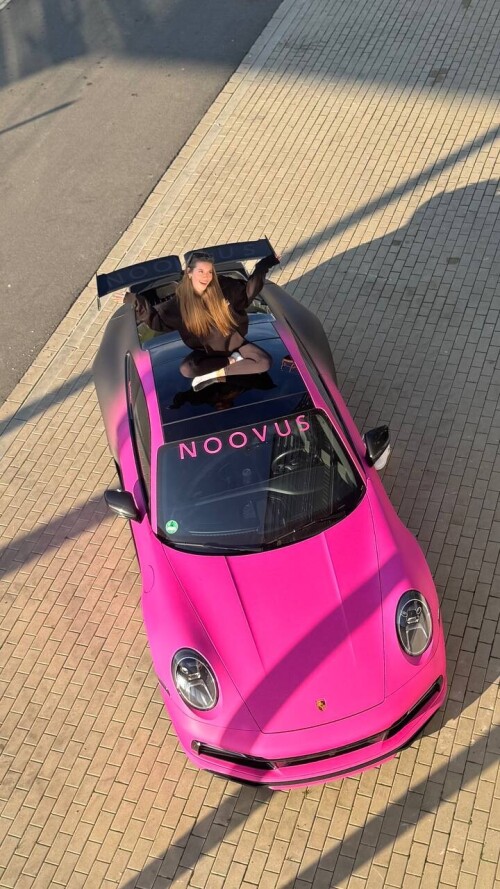 photo 5269376495518871568 yf331a9076ef9f3d7