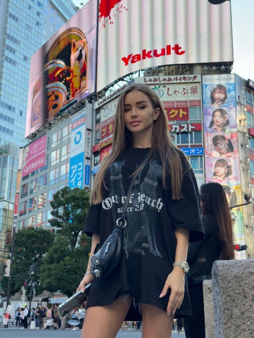 photo 5312045286207641860 y4ae1cfc6f42cbefb