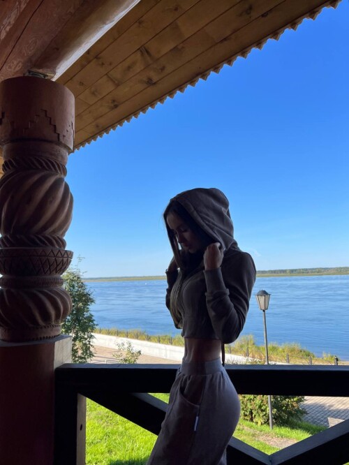 photo 5348123861897567943 yd84a465358fde712