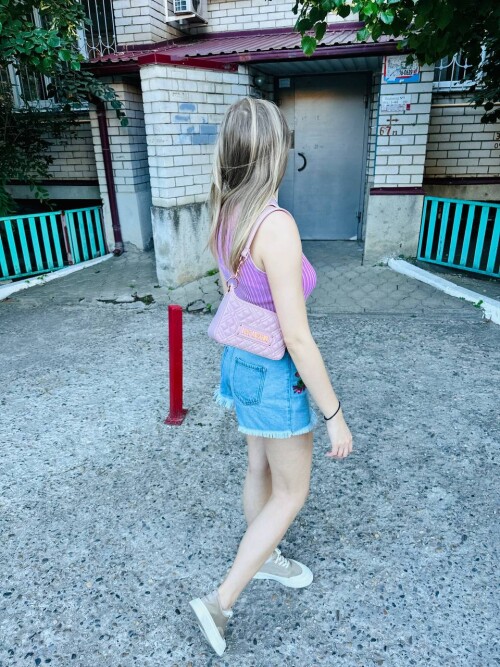 photo 5393376199968939273 y4f85e96eae240364