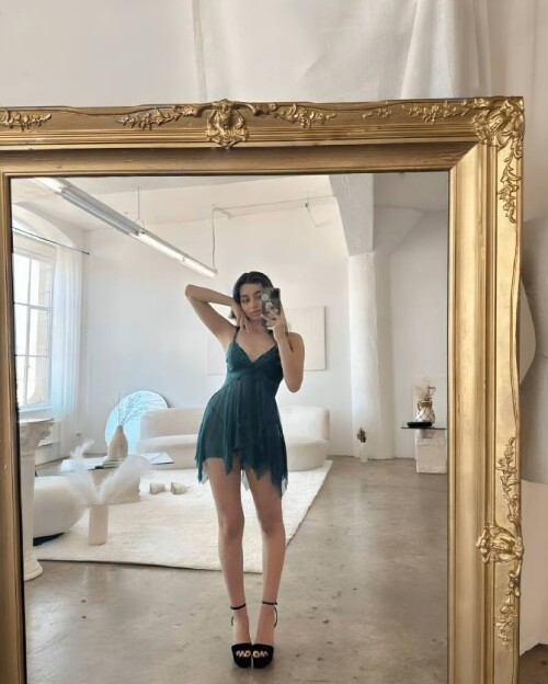 photo 5769654943286936744 y2a02aa5fe0c2ac30